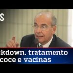 Presidente do Conselho Federal de Medicina critica lockdown e fala sobre tratamentos contra o vírus
