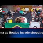 MTST invade shopping de São Paulo para protestar contra Bolsonaro