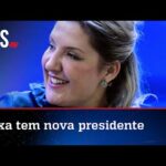 Daniella Marques toma posse como presidente da Caixa; veja vídeo