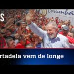 PT paga ônibus para militantes de outros estados irem a ato com Lula em Curitiba